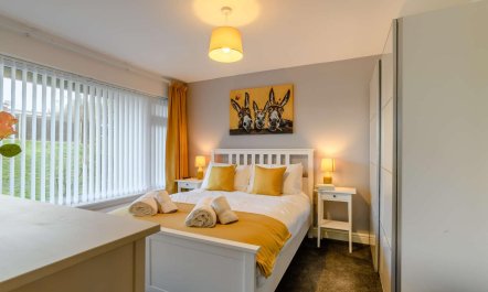 2 Bed in Weybourne 6