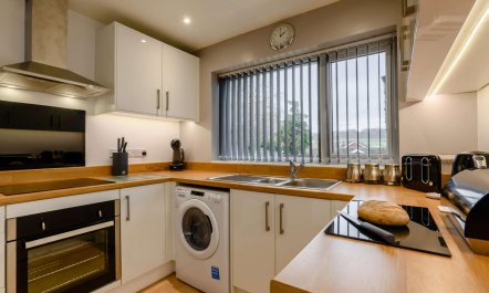 2 Bed in Weybourne 4