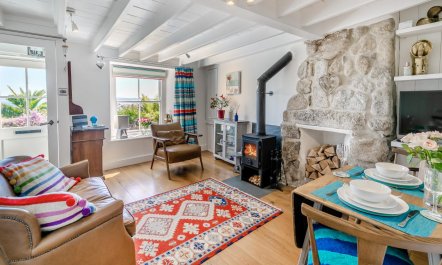 1 Bed in Mousehole 2