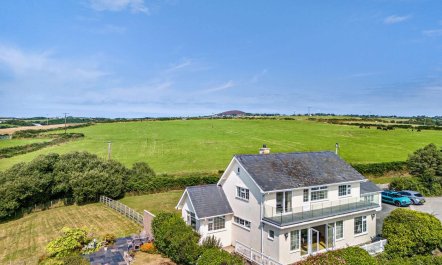 4 Bed in Abersoch