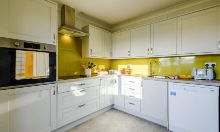 2 Bed in Eccles-on-Sea 3