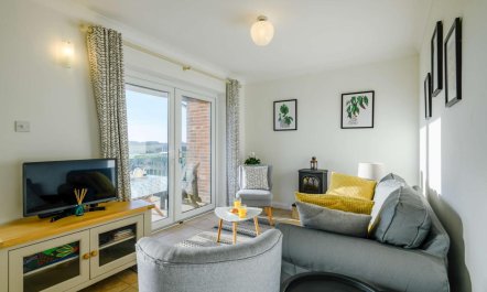 2 Bed in Eccles-on-Sea 1