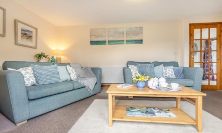 2 Bed in East Chilla 1