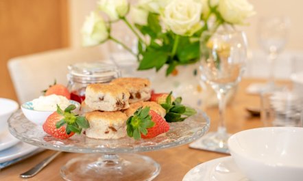 2 Bed in East Chilla 6