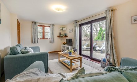 2 Bed in East Chilla 3