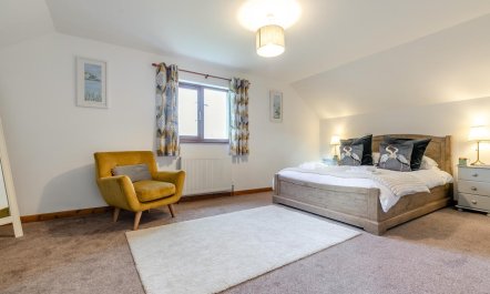 4 Bed in East Chilla 9