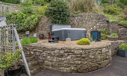 9 Bed in The Dardy 2