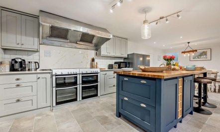 7 Bed in St. Agnes 8