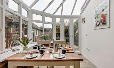 3 Bed in Trimingham 6