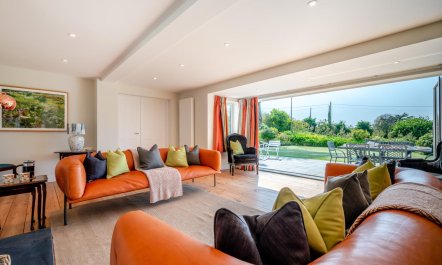 6 Bed in Constantine Bay 5