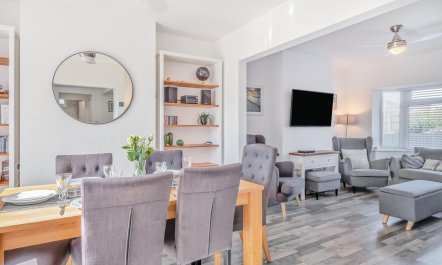 4 Bed in Hunstanton 2