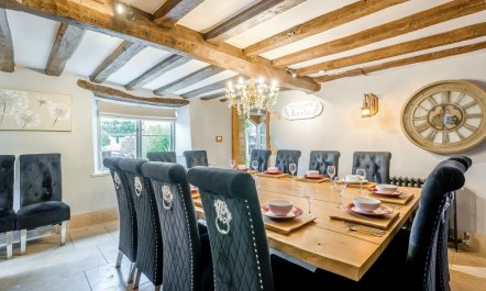 6 Bed in France Lynch 6