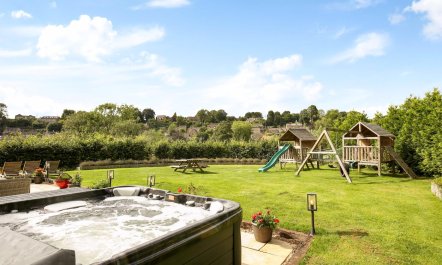 6 Bed in France Lynch 1