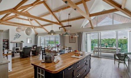 4 Bed in Newquay 9