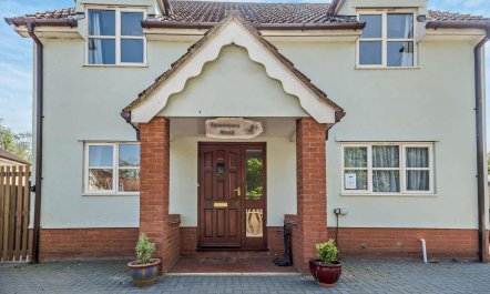 4 Bed in Woodbridge