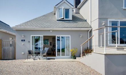 2 Bed in Carlyon Bay 8