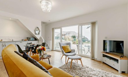 2 Bed in Carlyon Bay