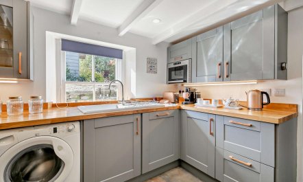 3 Bed in St. Austell 8