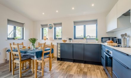 2 Bed in Widemouth Bay 2