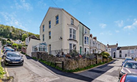 4 Bed in Mumbles