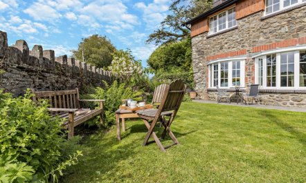 3 Bed in Cemmaes Road