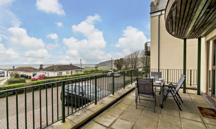 2 Bed in Praa Sands 2