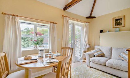 1 Bed in Barton Turf 2