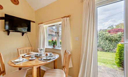 1 Bed in Barton Turf 8