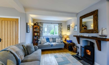 3 Bed in Newton-by-the-Sea 2