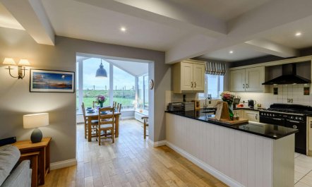 3 Bed in Newton-by-the-Sea 8