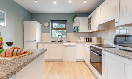 3 Bed in Broad Haven 1