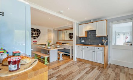 4 Bed in St. Levan 4