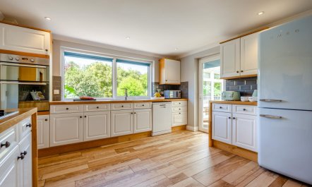 4 Bed in St. Levan 8