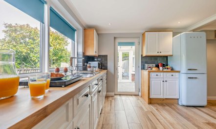 4 Bed in St. Levan 2