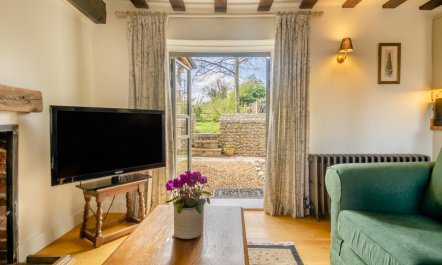 3 Bed in Weybourne 1