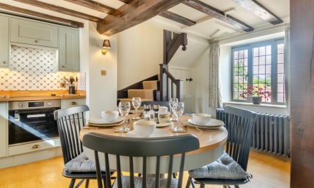 3 Bed in Weybourne 5