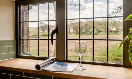 3 Bed in Weybourne 4