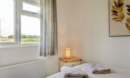 2 Bed in Welney 9