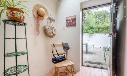 4 Bed in Two Waters Foot 7