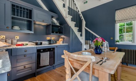 1 Bed in Tollard Royal 7