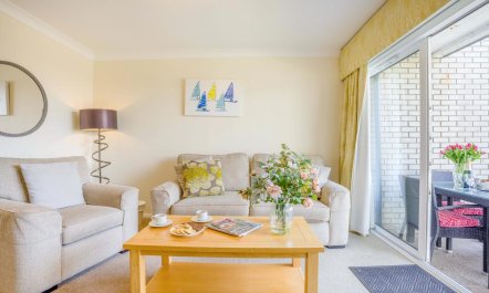 3 Bed in Christchurch 6