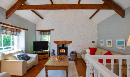 3 Bed in Aberporth 1