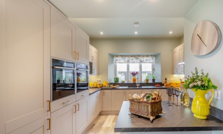 5 Bed in Llangwnadl 3