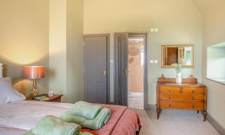 5 Bed in Llangwnadl 5