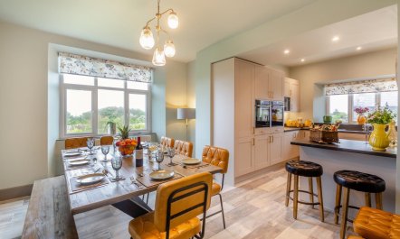 5 Bed in Llangwnadl 2