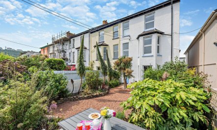 4 Bed in Westward Ho 5