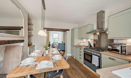 4 Bed in Westward Ho 2