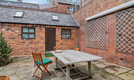 1 Bed in Whitby 5