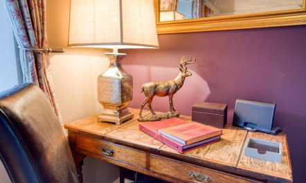 3 Bed in Hope Valley 9