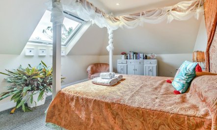 1 Bed in Trebursye 9